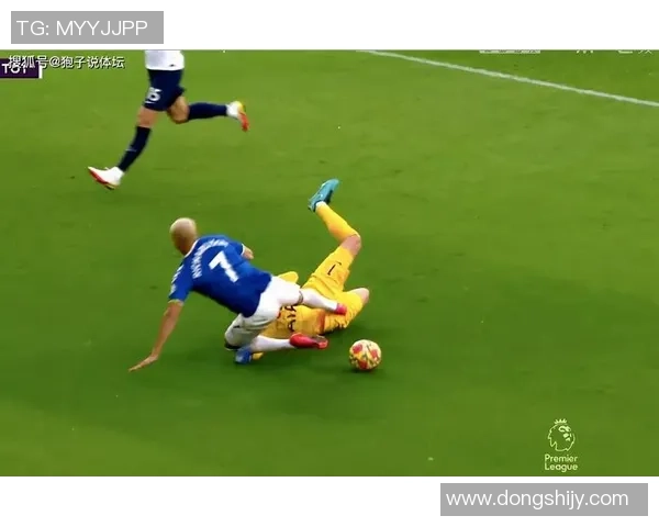 英超激战波尔图大胜尤文图斯争议判罚引发全场热议