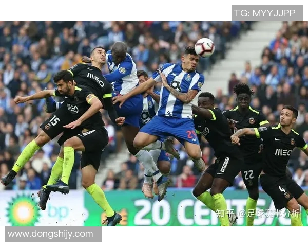 国王杯波尔图与多特蒙德战平乌龙球引发争议判罚全场沸腾